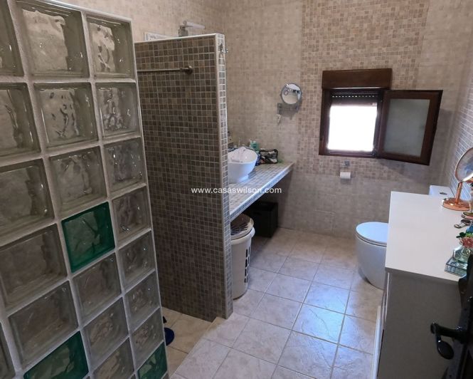 Image No.32-Villa de 5 chambres à vendre à Jacarilla