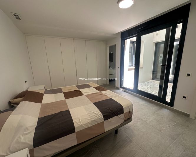 Image No.11-Villa de 5 chambres à vendre à San Miguel de Salinas