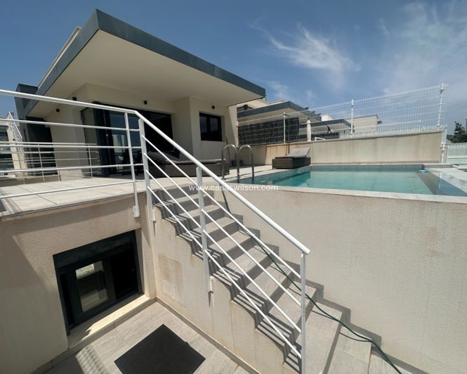 Image No.2-Villa de 5 chambres à vendre à San Miguel de Salinas