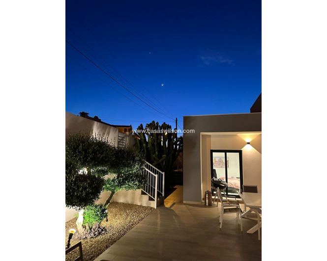 Image No.22-3 Bed Villa for sale