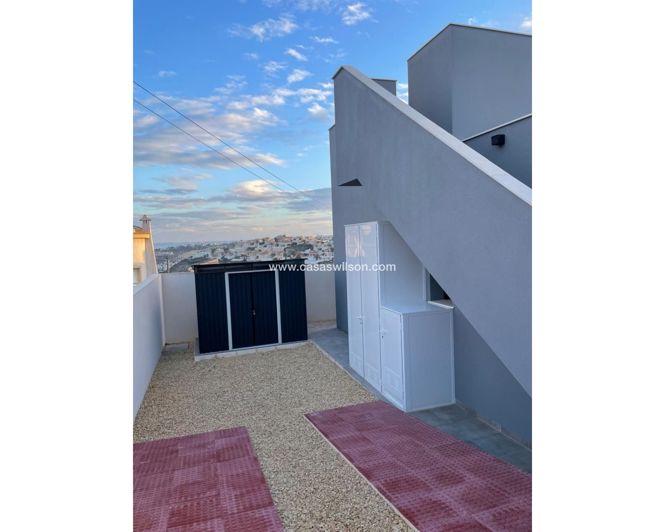 Image No.25-3 Bed Villa for sale