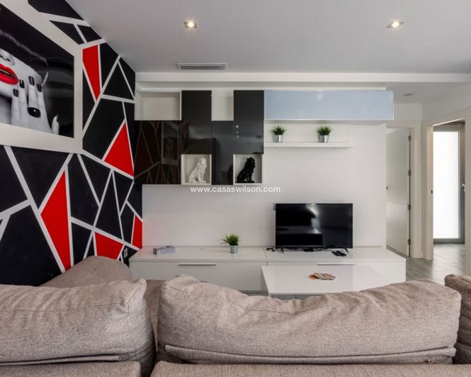 Image No.10-3 Bed Villa for sale