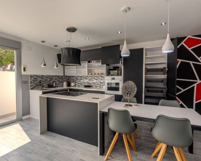 Image No.14-3 Bed Villa for sale