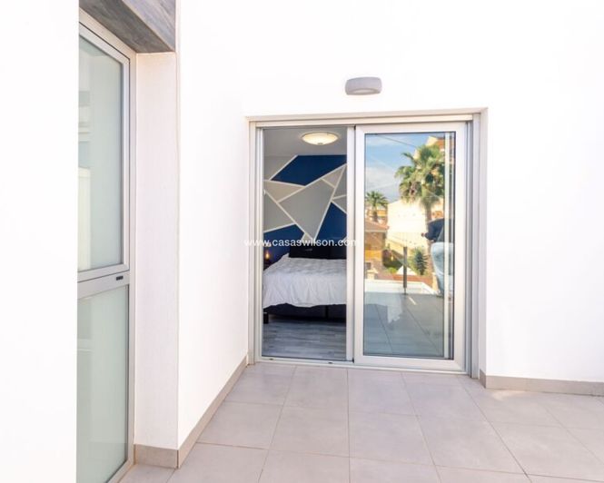 Image No.23-3 Bed Villa for sale