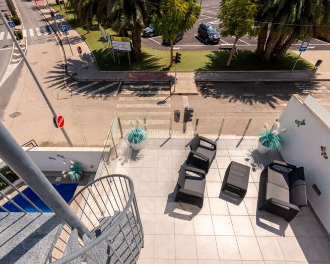 Image No.37-3 Bed Villa for sale