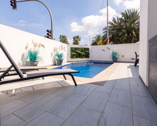 Image No.39-3 Bed Villa for sale