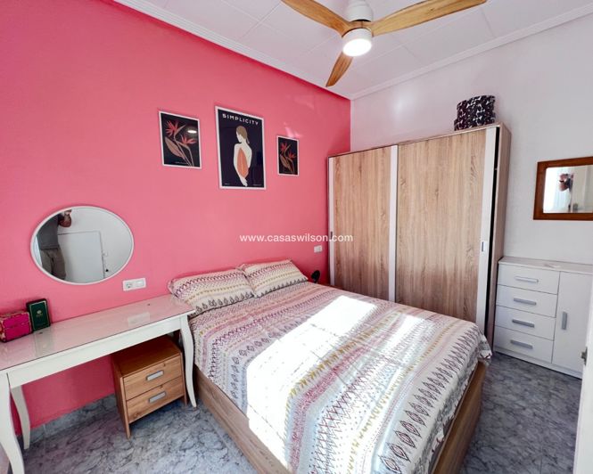 Image No.14-2 Bed House for sale