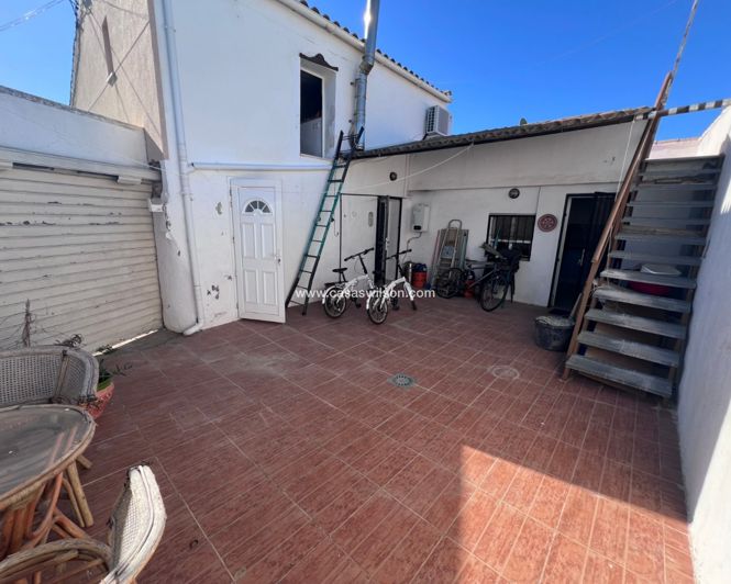 Image No.22-2 Bed House for sale