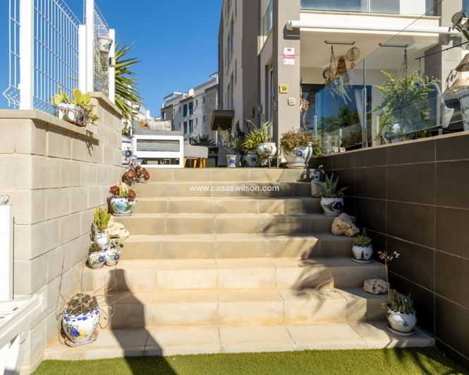 Image No.22-2 Bed Apartment for sale