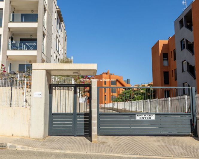 Image No.34-2 Bed Apartment for sale