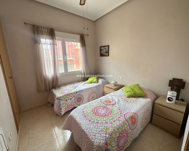 Image No.7-3 Bed Apartment for sale