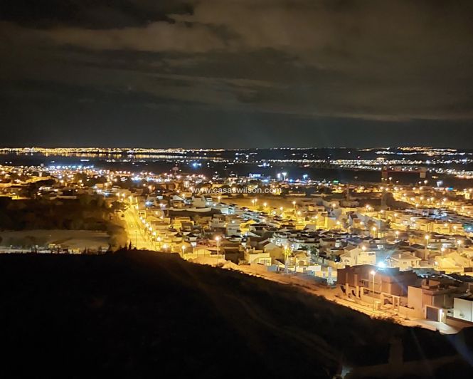 Image No.19-2 Bed Apartment for sale