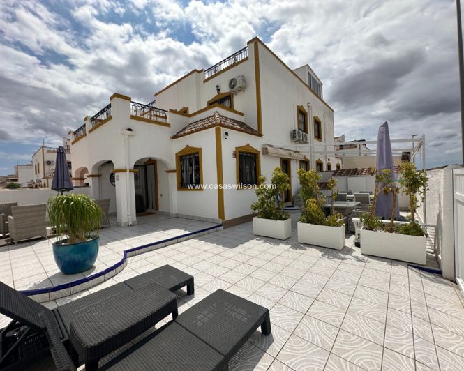 Image No.1-3 Bed Townhouse for sale