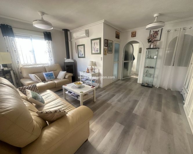 Image No.10-3 Bed Townhouse for sale