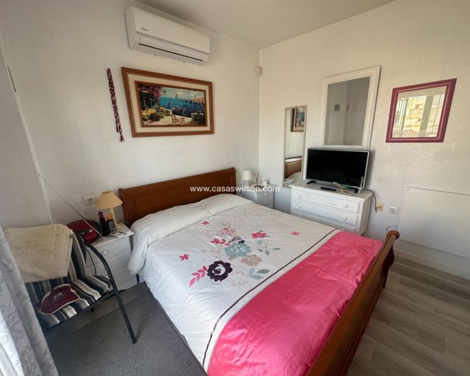 Image No.17-3 Bed Townhouse for sale