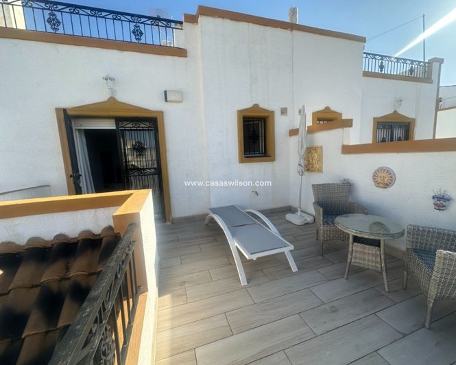 Image No.18-3 Bed Townhouse for sale