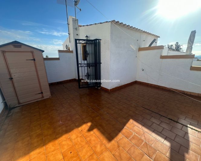 Image No.21-3 Bed Townhouse for sale