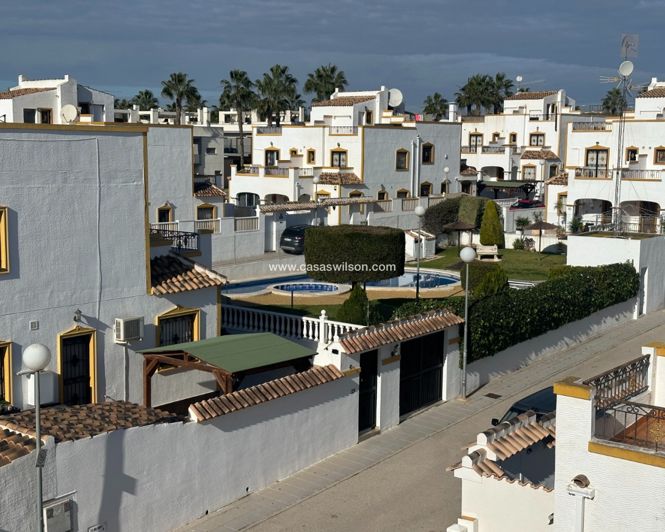 Image No.22-3 Bed Townhouse for sale