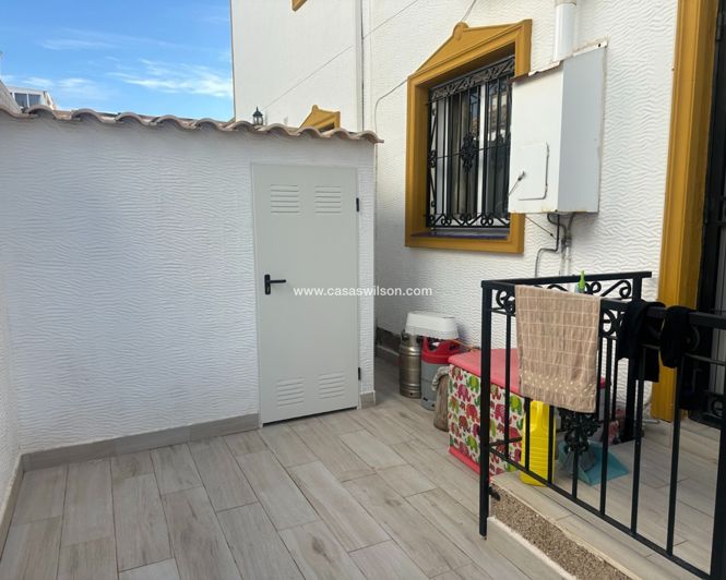 Image No.4-3 Bed Townhouse for sale