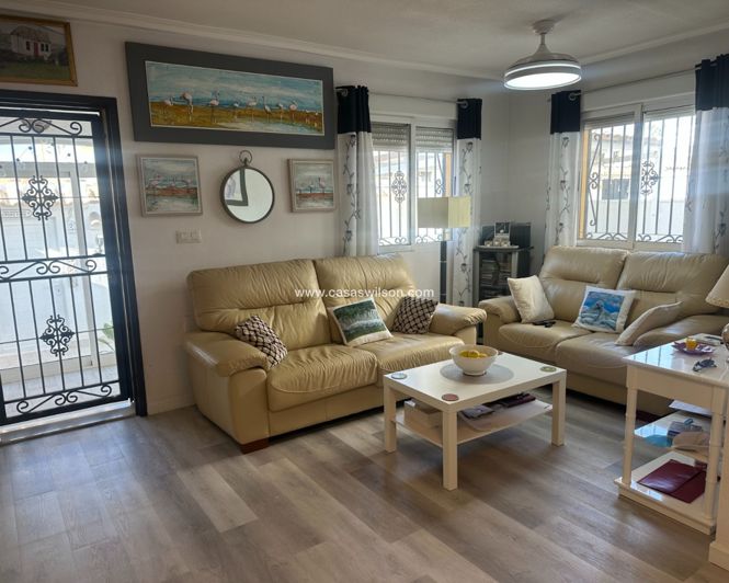 Image No.8-3 Bed Townhouse for sale