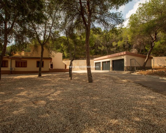Image No.3-4 Bed Property for sale