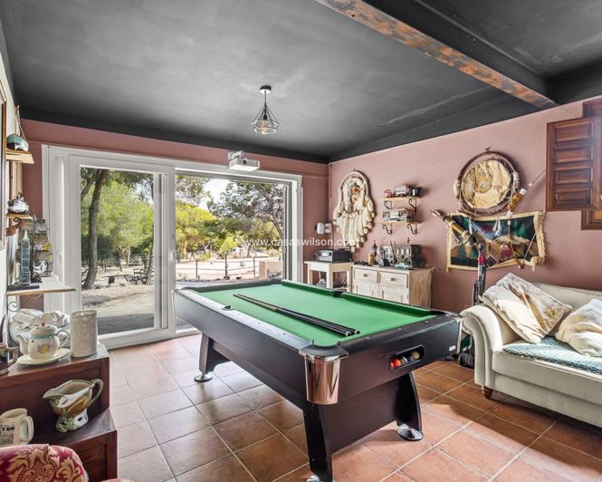 Image No.40-4 Bed Property for sale