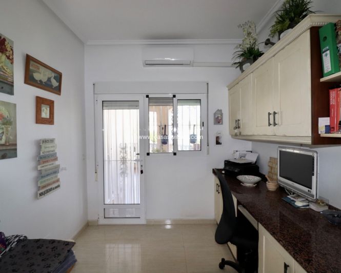 Image No.14-4 Bed Property for sale