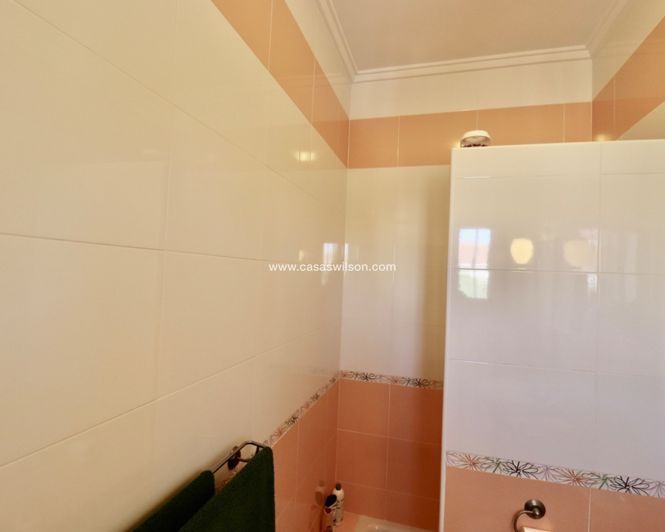 Image No.23-4 Bed Property for sale