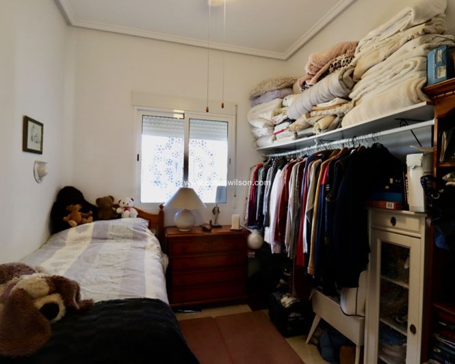 Image No.26-4 Bed Property for sale