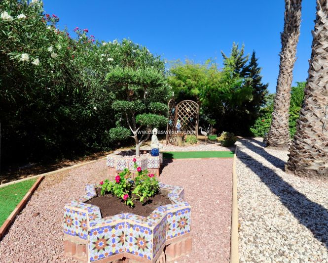 Image No.35-4 Bed Property for sale