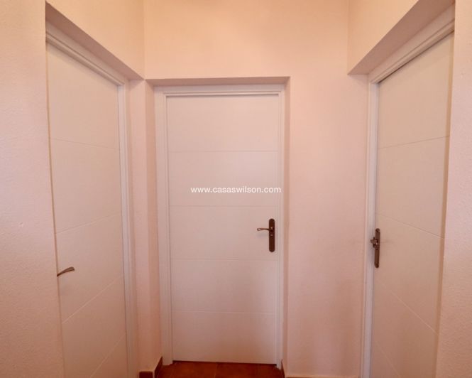 Image No.10-5 Bed Property for sale