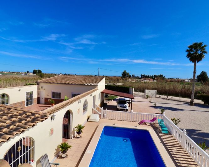 Image No.22-5 Bed Property for sale