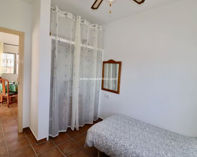 Image No.33-5 Bed Property for sale