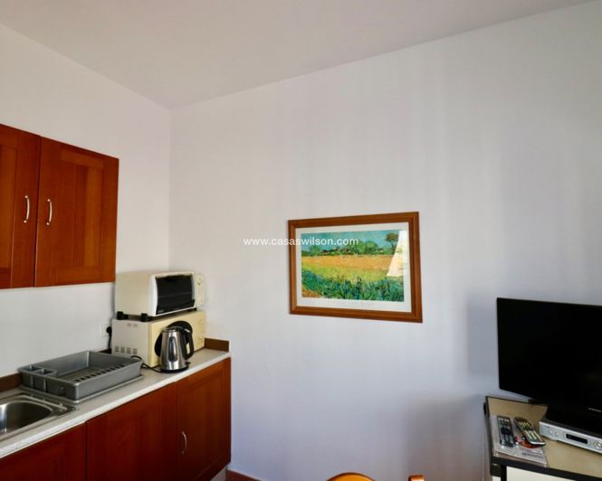 Image No.38-5 Bed Property for sale