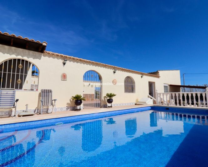 Image No.43-5 Bed Property for sale