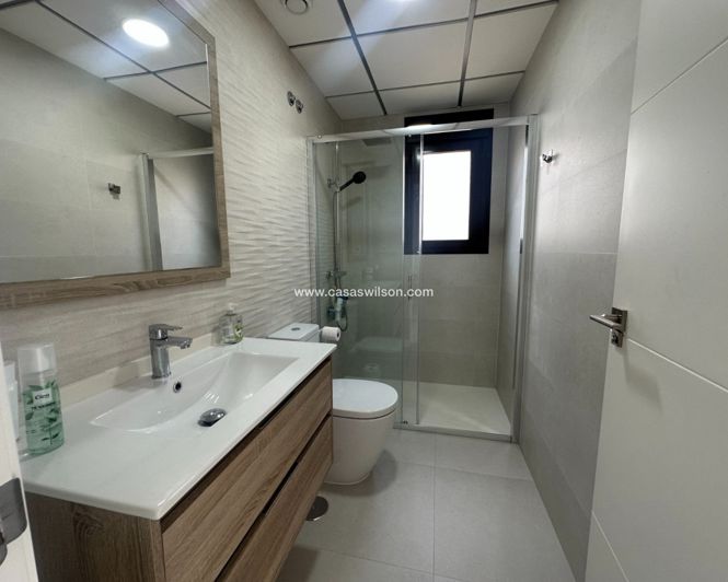 Image No.16-2 Bed Apartment for sale