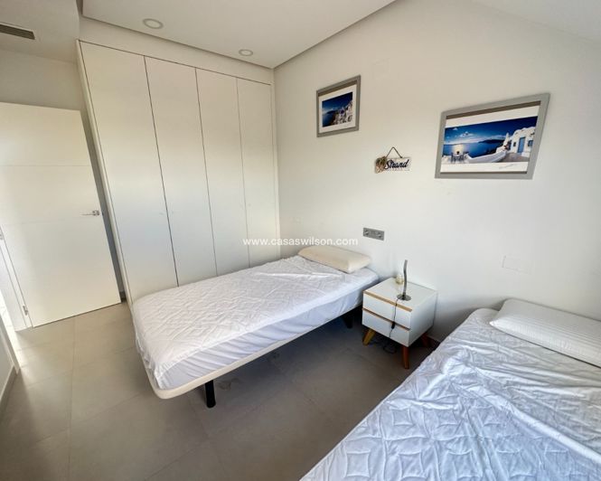 Image No.17-2 Bed Apartment for sale