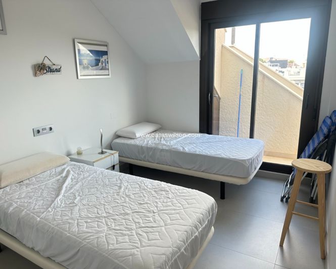 Image No.18-2 Bed Apartment for sale