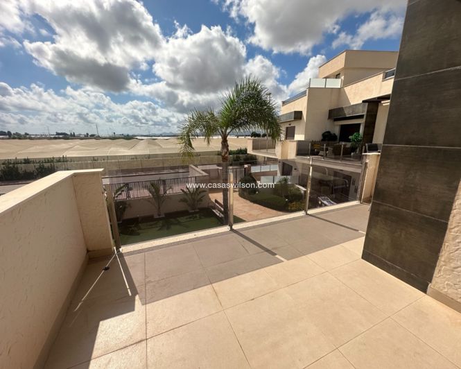 Image No.23-2 Bed Apartment for sale