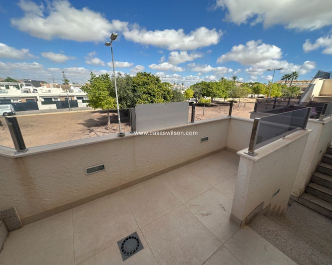 Image No.32-2 Bed Apartment for sale