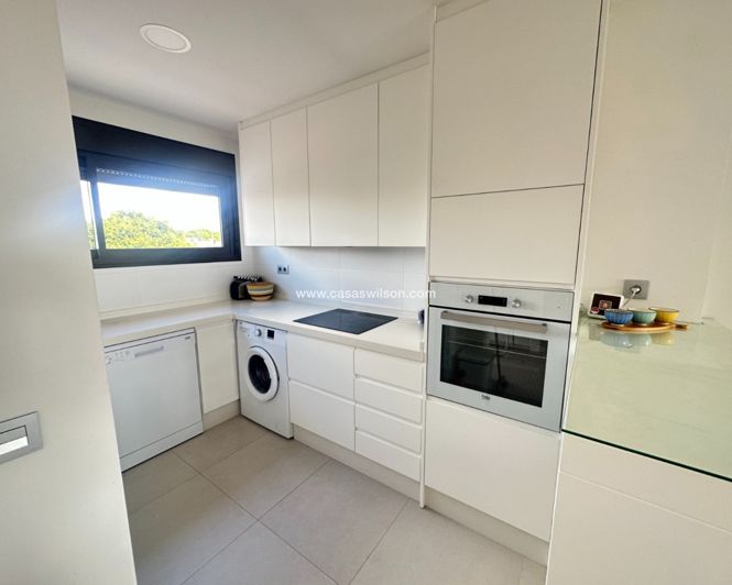 Image No.8-2 Bed Apartment for sale