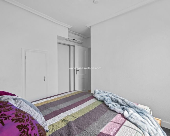 Image No.27-3 Bed Apartment for sale