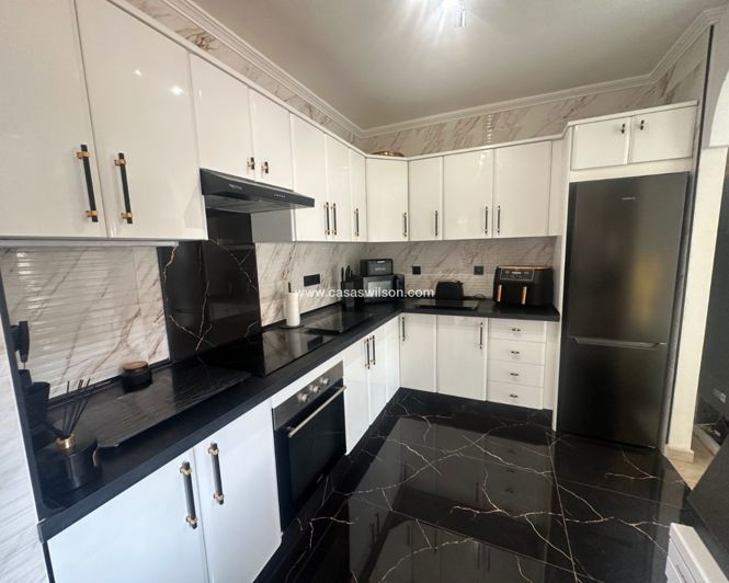 Image No.14-2 Bed Property for sale