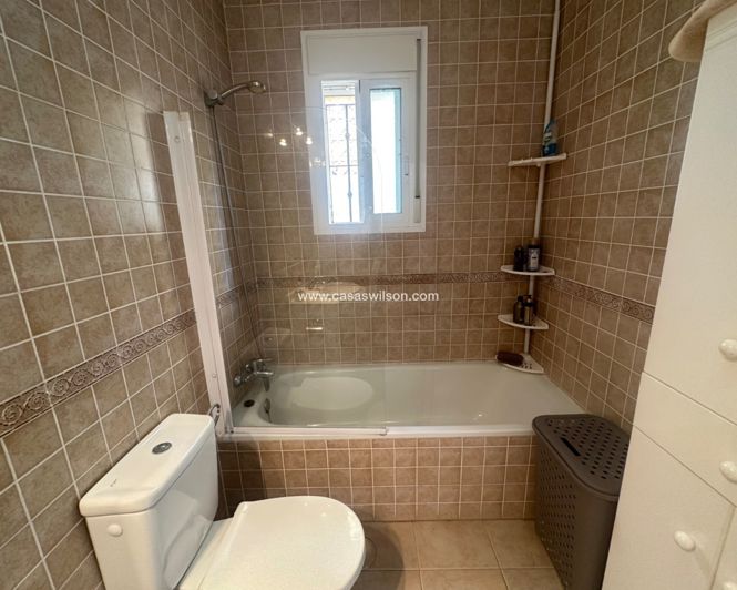 Image No.21-2 Bed Property for sale