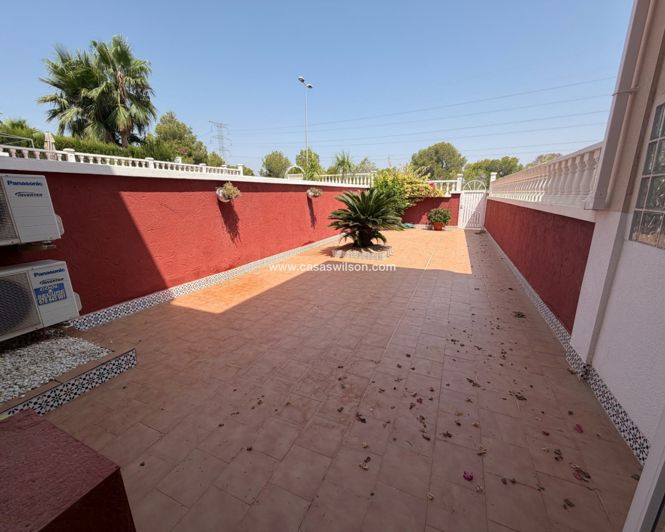 Image No.3-Appartement de 2 chambres à vendre à Orihuela Costa