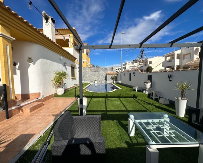 Image No.4-Villa de 2 chambres à vendre à Orihuela