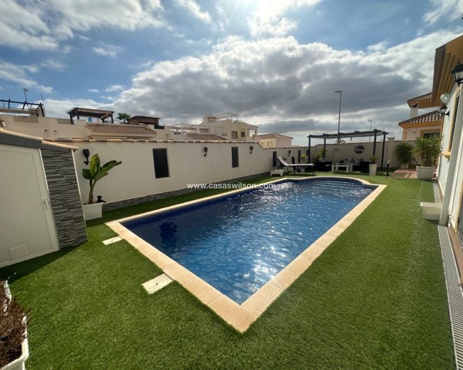 Image No.9-2 Bed Property for sale