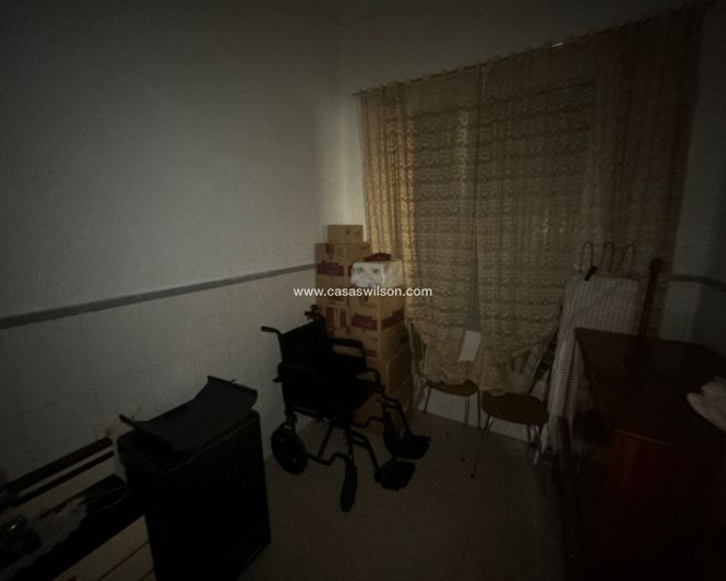 Image No.11-3 Bed House for sale