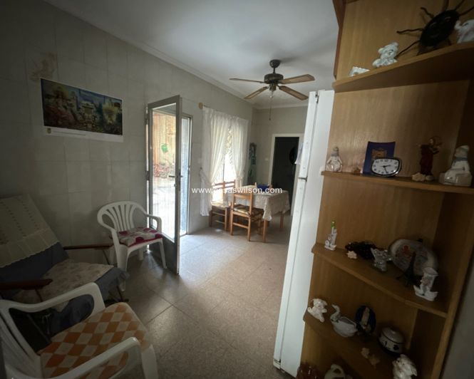 Image No.14-3 Bed House for sale