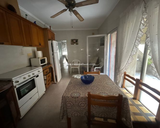 Image No.17-3 Bed House for sale